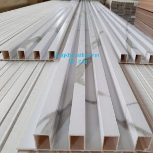 lam sóng nhựa giả gỗ